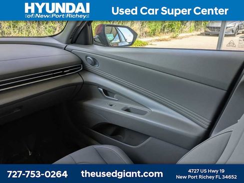 Certified 2023 Hyundai Elantra SEL w/ Convenience Package FWD image 16