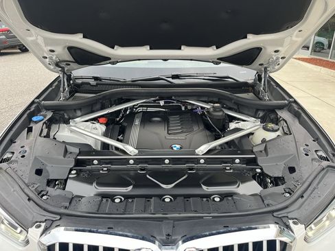 Certified 2022 BMW X5 xDrive40i w/ Executive Package image 38