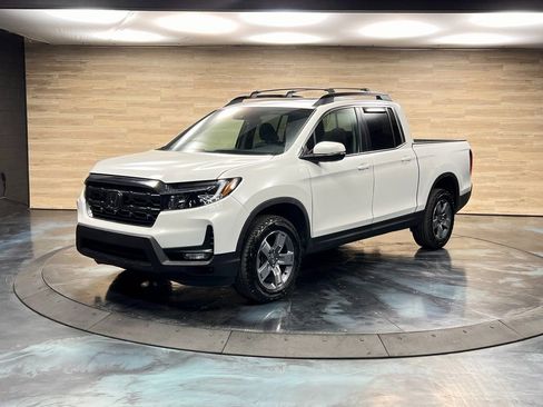 Used 2025 Honda Ridgeline RTL image 6