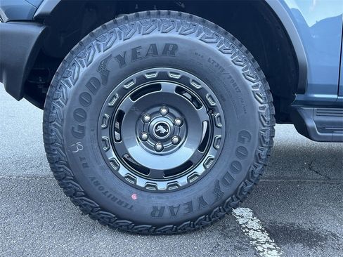 New 2025 Ford Bronco Outer Banks w/ Sasquatch Package image 29