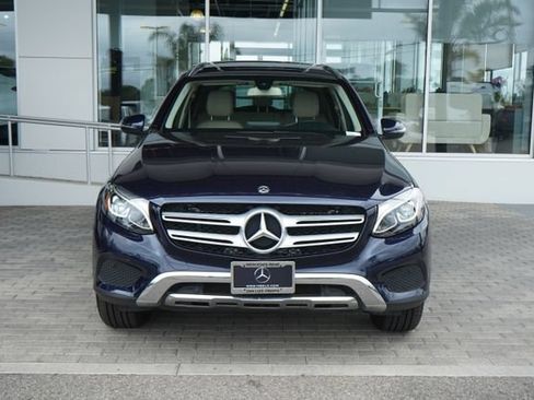 Used 2018 Mercedes-Benz GLC 300 4MATIC image 3