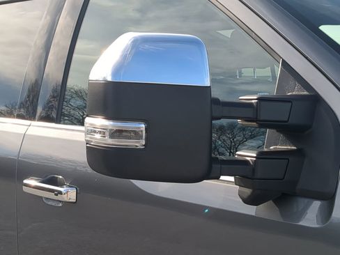 Used 2024 Ford F350 Platinum w/ Tremor Off-Road Package image 10