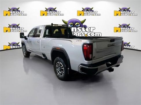 Used 2022 GMC Sierra 2500 SLE w/ SLE Value Package; image 6