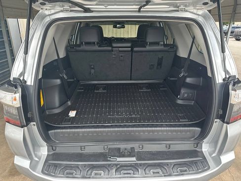 Used 2019 Toyota 4Runner SR5 Premium AWD/4WD image 31