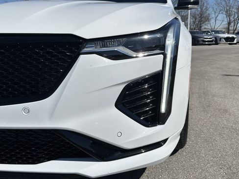 Used 2025 Cadillac CT4 V RWD image 6
