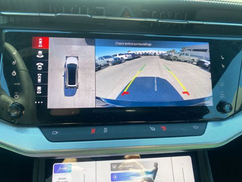 Used 2024 Jeep Wagoneer Launch Edition image 17