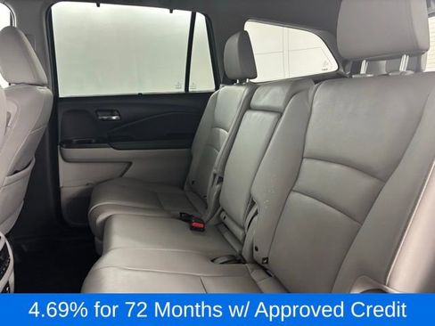 Used 2018 Honda Pilot Touring image 11