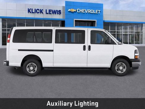 Used 2013 Chevrolet Express 3500 LT w/ LT Preferred Equipment Group RWD image 9