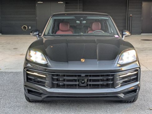 New 2026 Porsche Cayenne S image 6