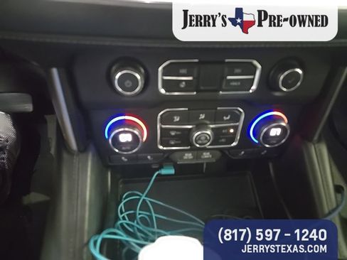 Used 2021 Chevrolet Tahoe LT w/ LT Signature Package RWD image 13