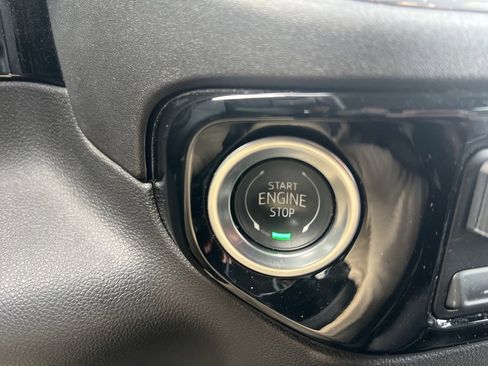 Used 2025 Chevrolet Silverado 1500 LT image 22