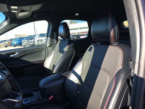 Used 2025 Ford Escape ST-Line image 13