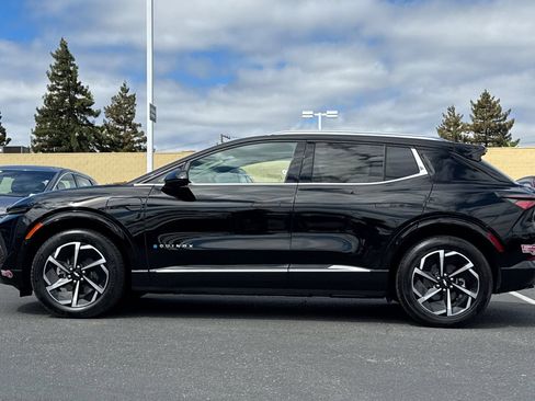 Used 2024 Chevrolet Equinox EV LT FWD image 8