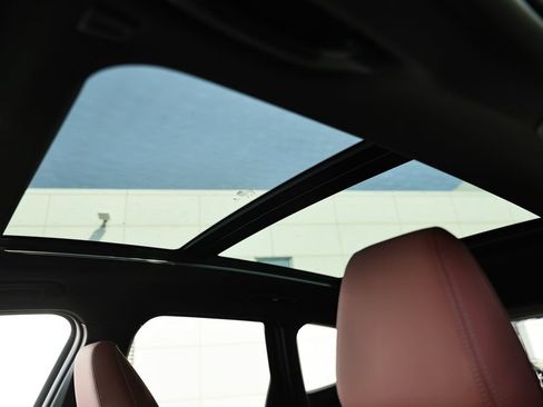 New 2026 BMW X1 xDrive28i w/ Technology Package AWD/4WD image 17