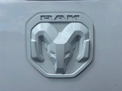 Used 2019 RAM 1500 Big Horn AWD/4WD image 14