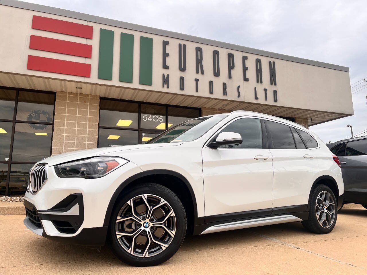 Used 2022 BMW X1 xDrive28i w/ Premium Package AWD/4WD image 1