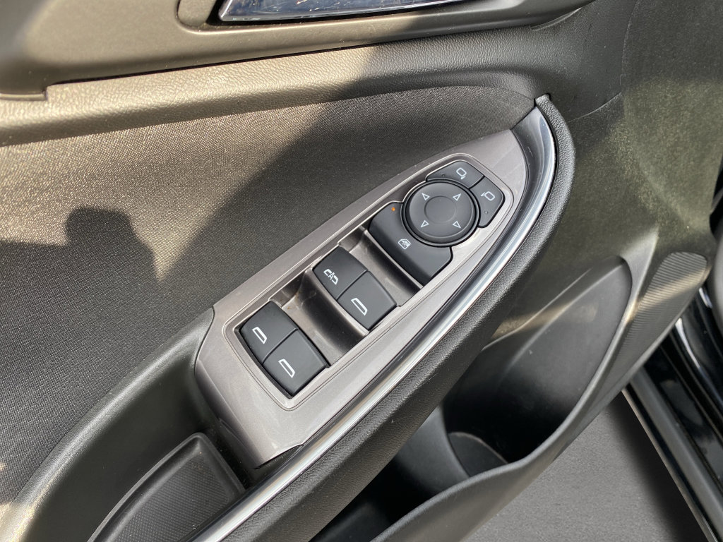 Used 2022 Chevrolet Malibu LT FWD image 18