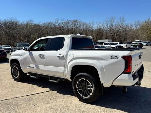 Used 2024 Toyota Tacoma TRD Sport image 15