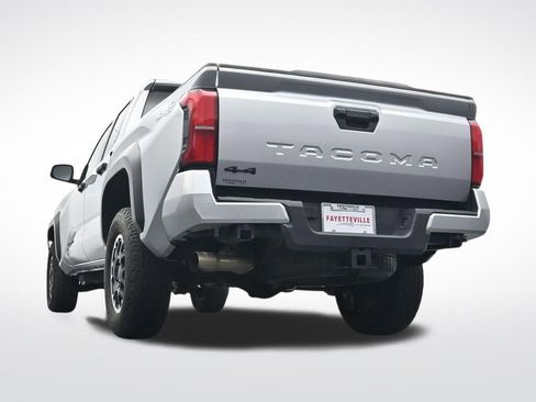 Used 2024 Toyota Tacoma TRD Off-Road AWD/4WD image 37