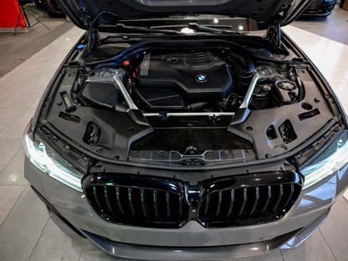 Used 2021 BMW 530i xDrive w/ Executive Package image 38