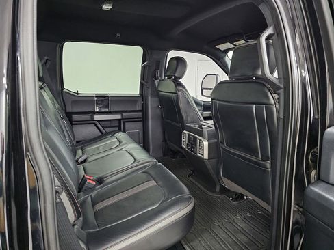 Used 2020 Ford F250 Platinum w/ FX4 Off-Road Package AWD/4WD image 29