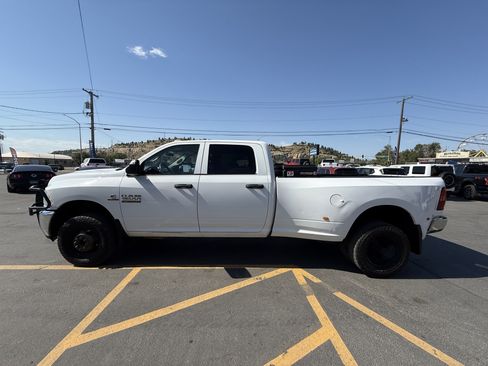 Used 2018 RAM 3500 Tradesman w/ Chrome Appearance Group image 6