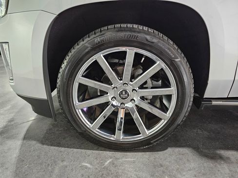 Used 2016 Cadillac Escalade ESV Platinum AWD/4WD image 53