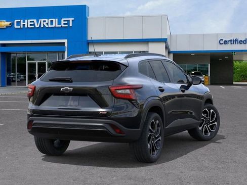 New 2026 Chevrolet Trax RS w/ Sunroof Package image 4