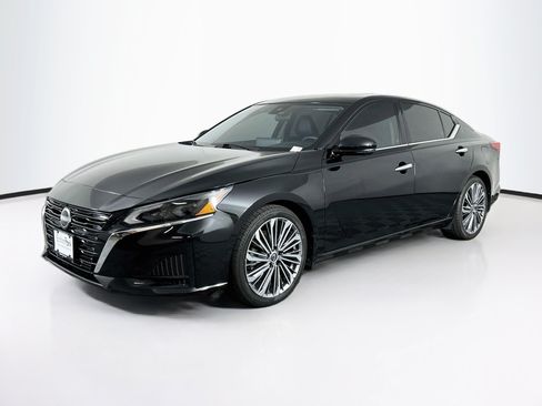 Used 2023 Nissan Altima 2.5 SL FWD image 3