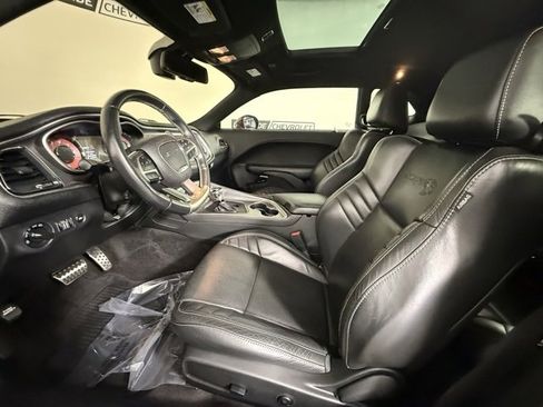 Used 2018 Dodge Challenger SRT Hellcat image 16