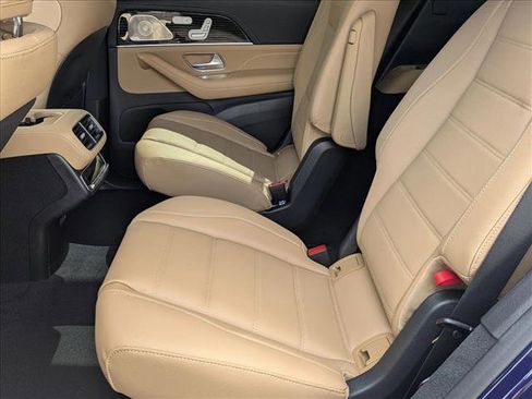 New 2026 Mercedes-Benz GLS 580 4MATIC image 15