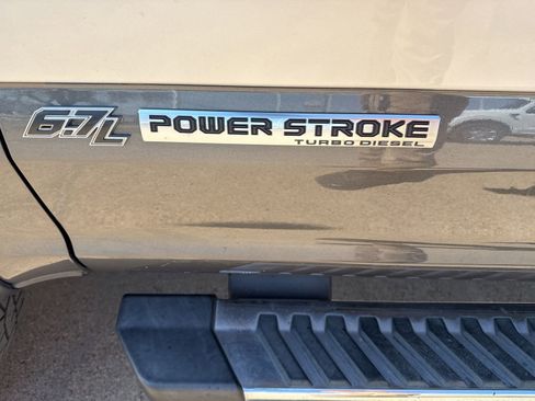 Used 2019 Ford F250 Lariat w/ Lariat Value Package image 14