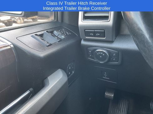 Used 2017 Ford F150 Platinum w/ Equipment Group 701A Luxury image 14