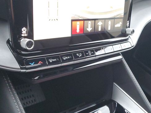 New 2026 Jeep Grand Wagoneer L Limited image 19