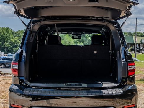 Used 2022 Nissan Armada SL w/ Midnight Edition Package RWD image 13