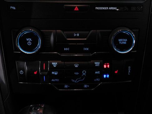 Used 2019 Ford Explorer XLT w/ XLT Desert Copper Package image 48