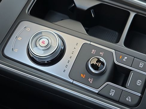 New 2025 Kia Sorento EX w/ EX Panoramic Sunroof Package image 18