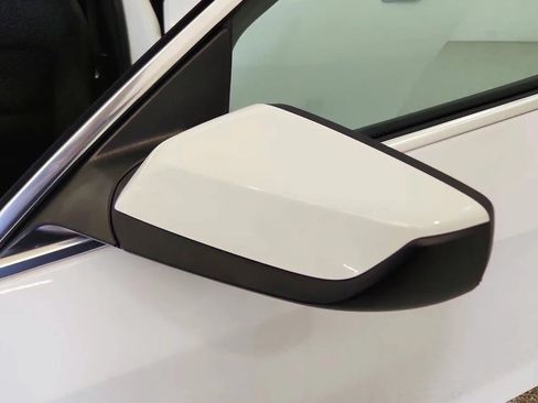 Used 2024 Chevrolet Malibu LT FWD image 35