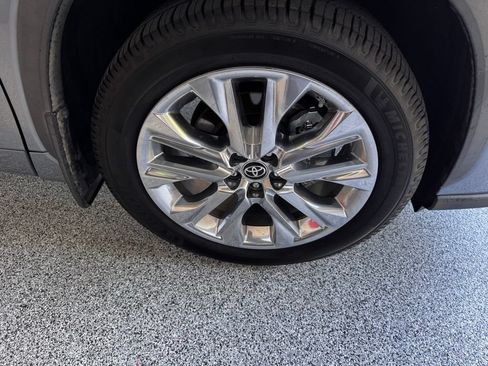 Used 2021 Toyota Highlander Limited AWD/4WD image 14
