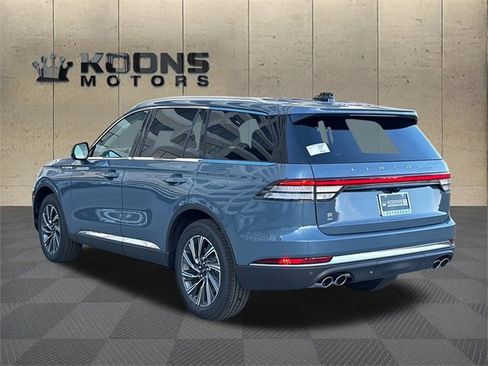 New 2026 Lincoln Aviator Premiere image 3