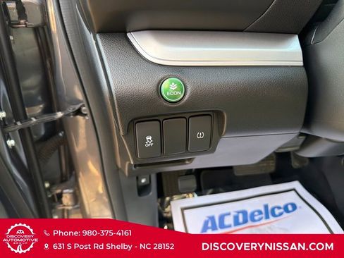Used 2015 Honda CR-V LX image 15