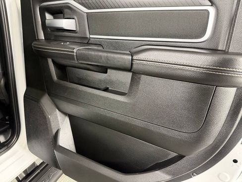 Used 2025 RAM 2500 Big Horn AWD/4WD image 30