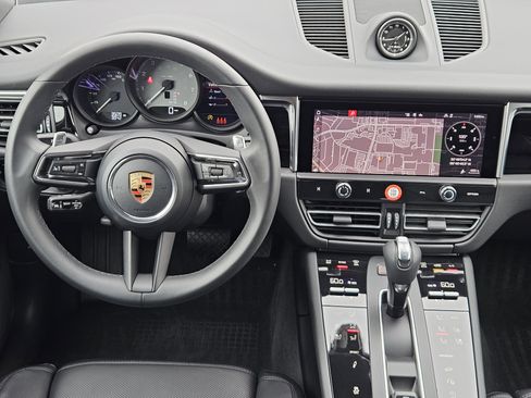 Certified 2026 Porsche Macan S AWD/4WD image 25