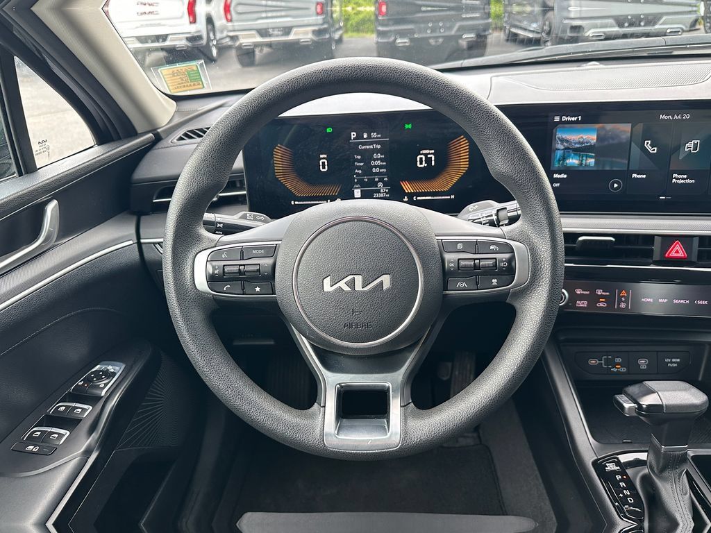 Used 2025 Kia K5 LXS FWD image 12