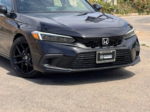 Used 2023 Honda Civic Sport image 3