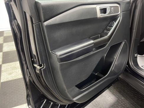 Used 2021 Ford Explorer 4WD image 12
