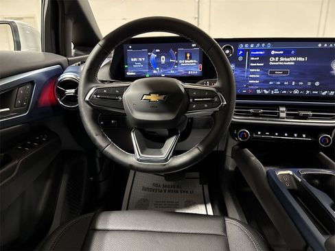 New 2026 Chevrolet Equinox EV LT w/ Convenience Package II image 20