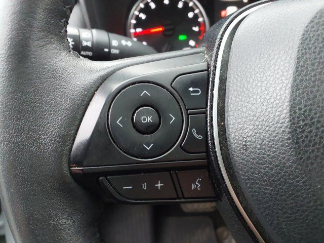 Used 2021 Toyota RAV4 XLE Premium AWD/4WD image 19