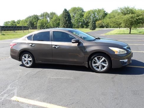 Used 2014 Nissan Altima 2.5 SL w/ Moonroof Package FWD image 1