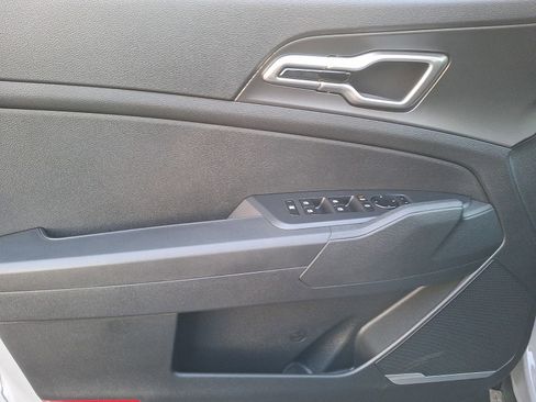 New 2026 Kia Sportage S image 5